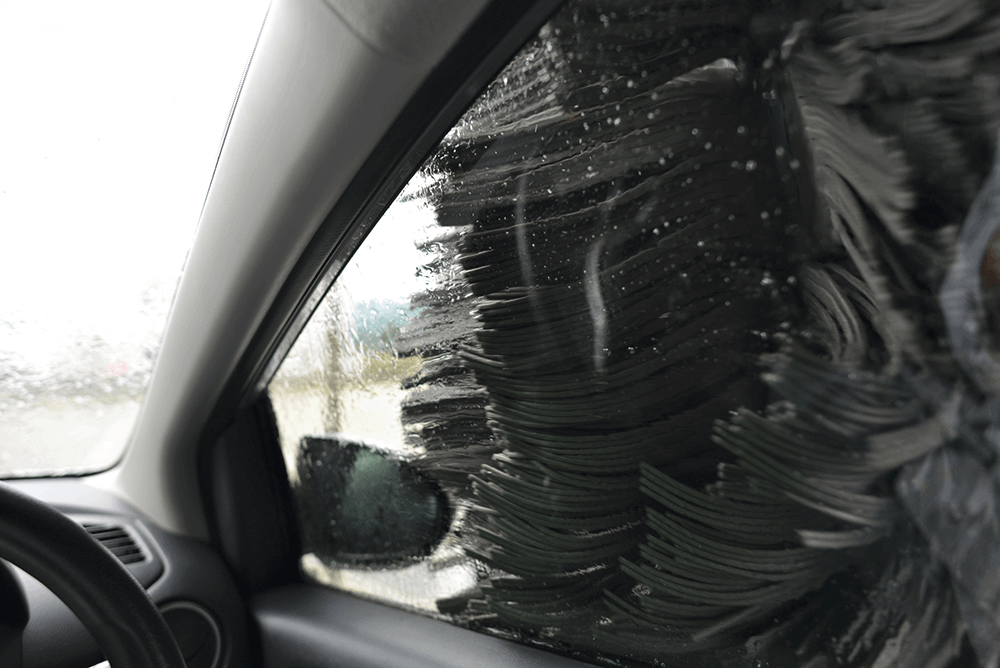 洗車機洗車の値段の平均は？1人あたりの消費価格・洗車の頻度を紹介